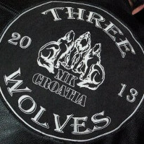 mk-three-wolves